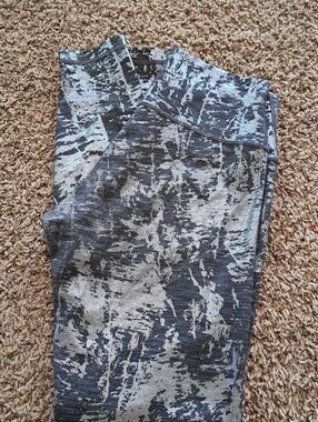 Lululemon Abstract Marble Print Leggings in Charcoal and Light Gray Size 8